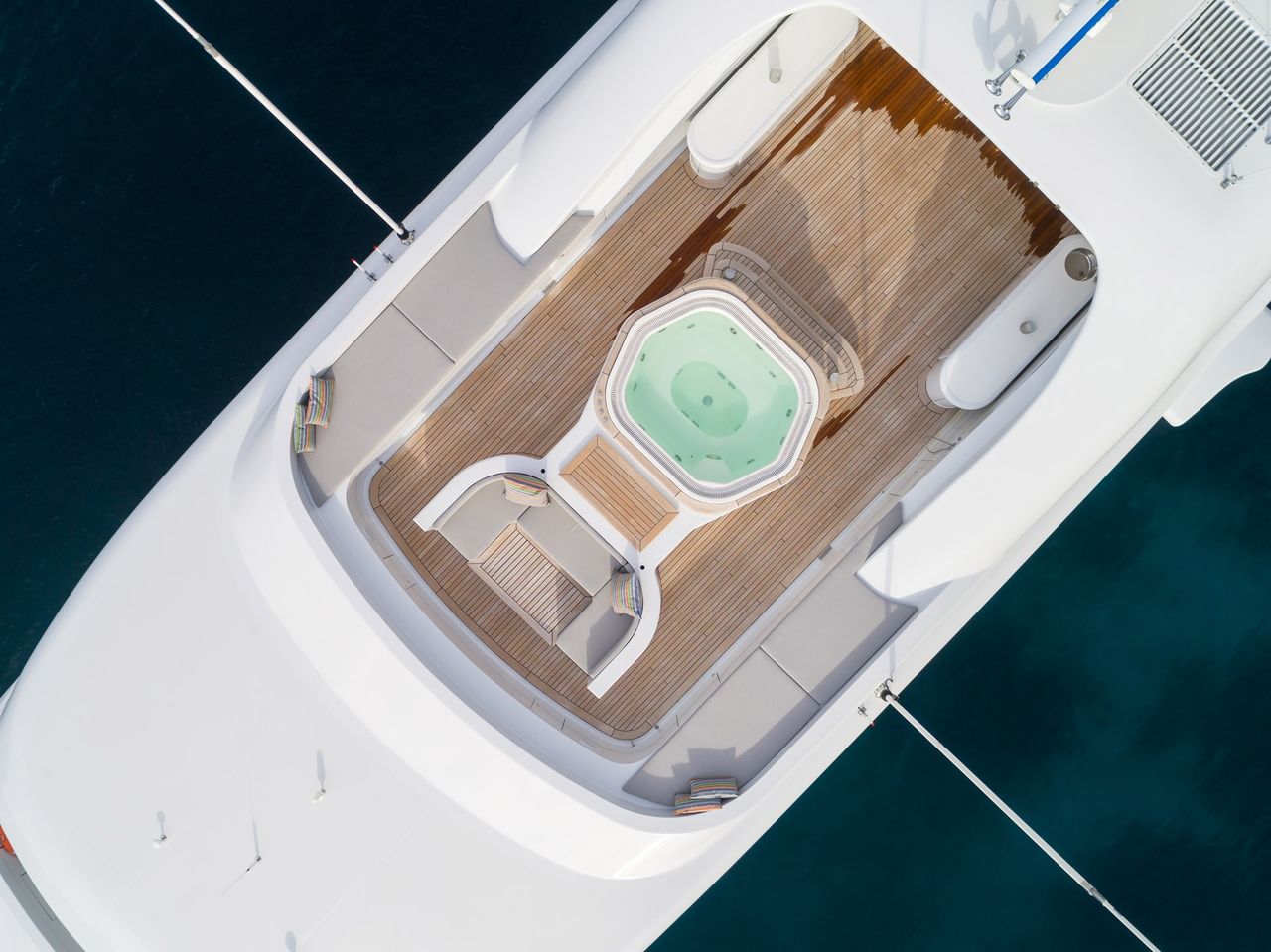 51m Amels Luxury Yacht! - imagem 3