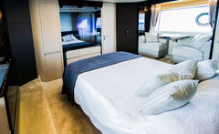 Azimut 74 with Fly Luxury Yacht! - Bild 6