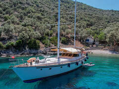 Crewed Gulet with 4 Cabins - picture 1