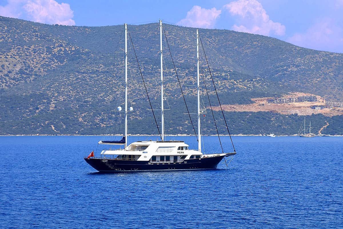 High Deluxe Yacht - Meira - image 3