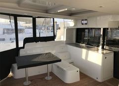 Lagoon 46 with top Features - imagem 3