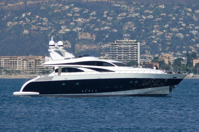 Leopard Yachts 32