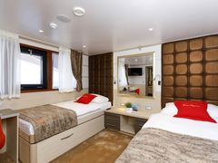 Lux-Cruiser with 18 Cabins! - immagine 9