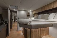 Moon Yacht 58 - picture 9