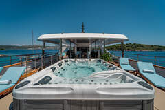 NEW Lux-Mini Cruiser with 18 Cabins for 36 Guests! - imagen 3