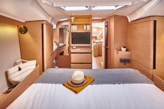 NEW Sun Odyssey 490 3 Cabins! - фото 7
