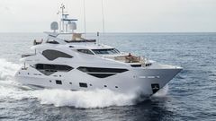 NEW Sunseeker 131 Luxury Yacht - resim 1