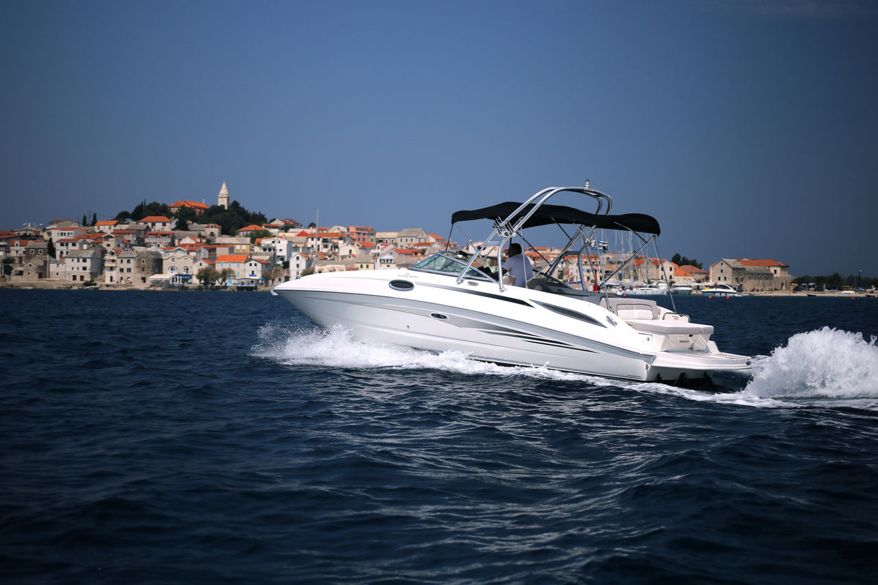 Sea Ray Sundeck 280 - picture 1