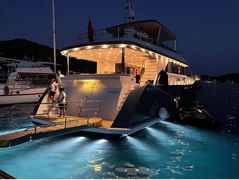 Ultra-luxury Motor Yacht - fotka 4